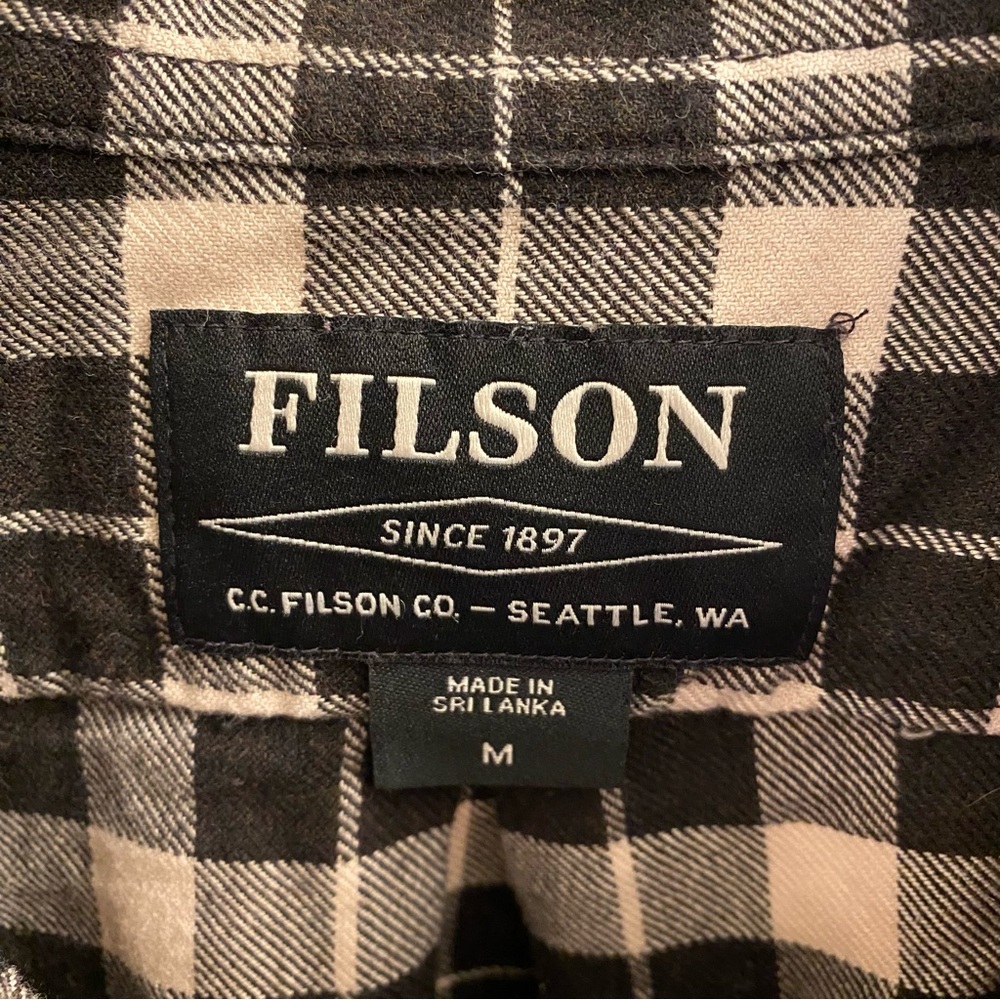 Filson Mens’ Button Down Size Medium - image 3